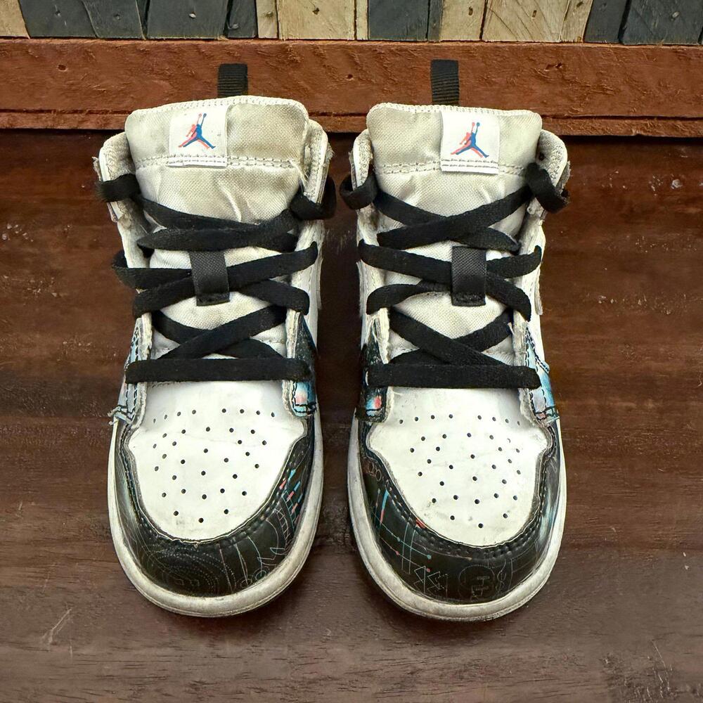 Nike Air Jordan‎ 1 Mid SE "Take Flight" Galaxy 3D Edition Sneakers 8C - Picture 2 of 7
